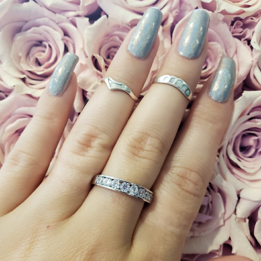 Swarovski crystal ring
Sterling silver